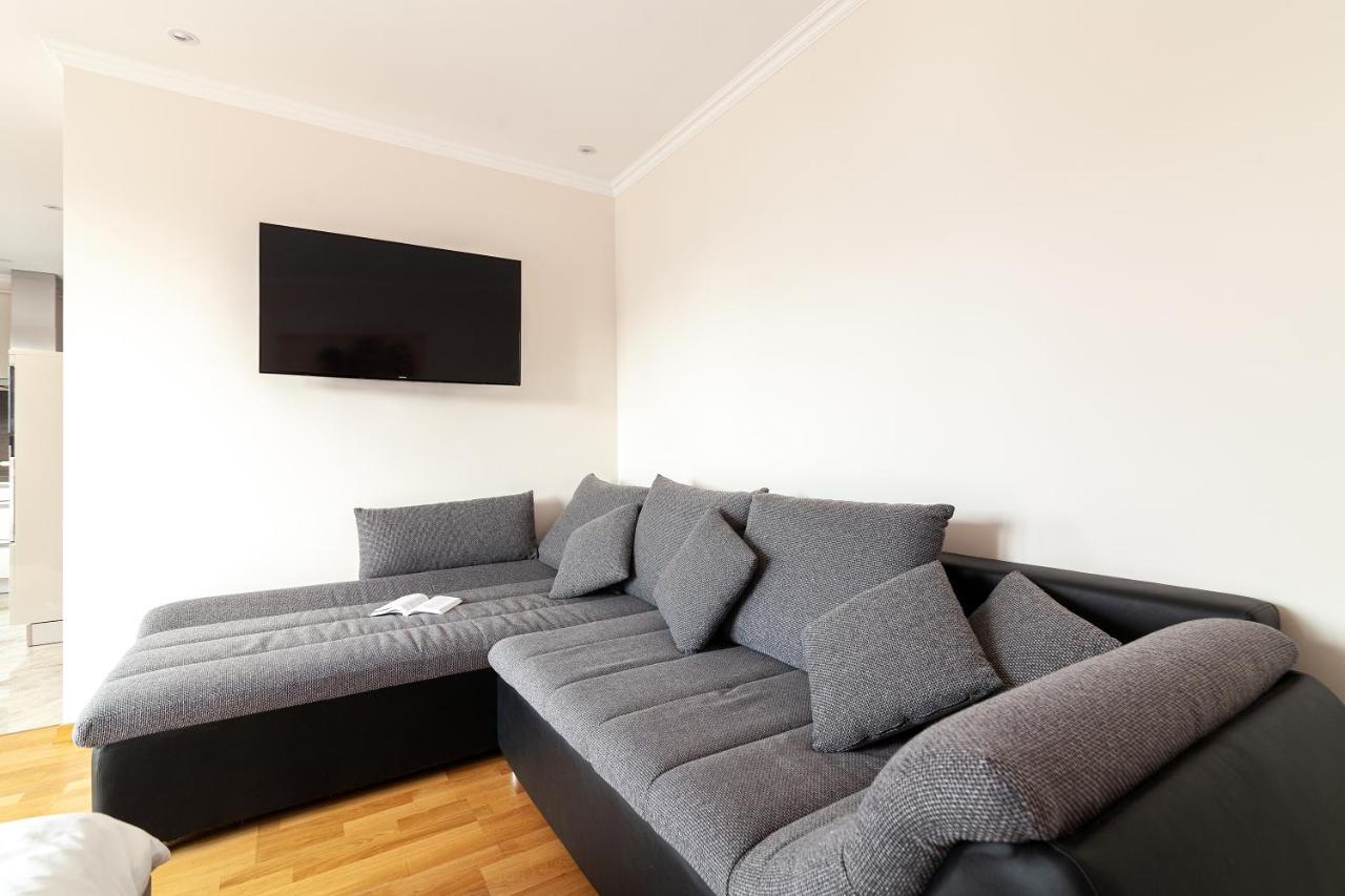 Regrand Apartment On Kulisha 47A Λβιβ Εξωτερικό φωτογραφία