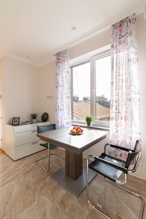 Regrand Apartment On Kulisha 47A Λβιβ Εξωτερικό φωτογραφία